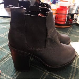 7. H&M Black platform heels